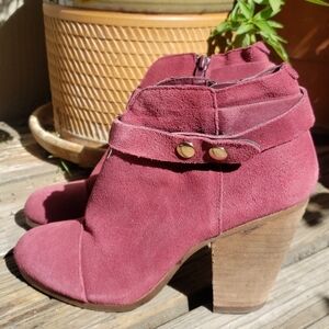 STEVE MADDEN Arieel Boot Luxe 7 burgundy
